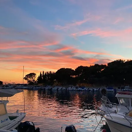 Sugar مكان تخييم *